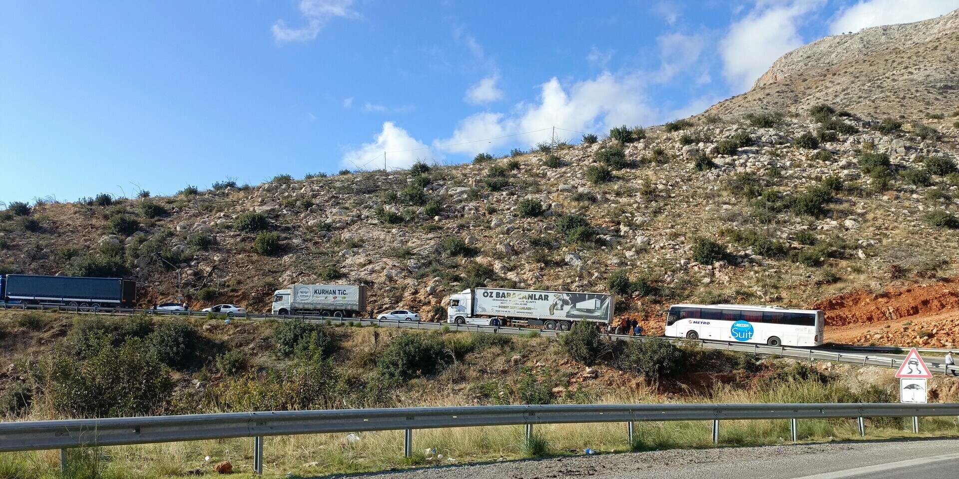 traffic jam on a mountain road turkey